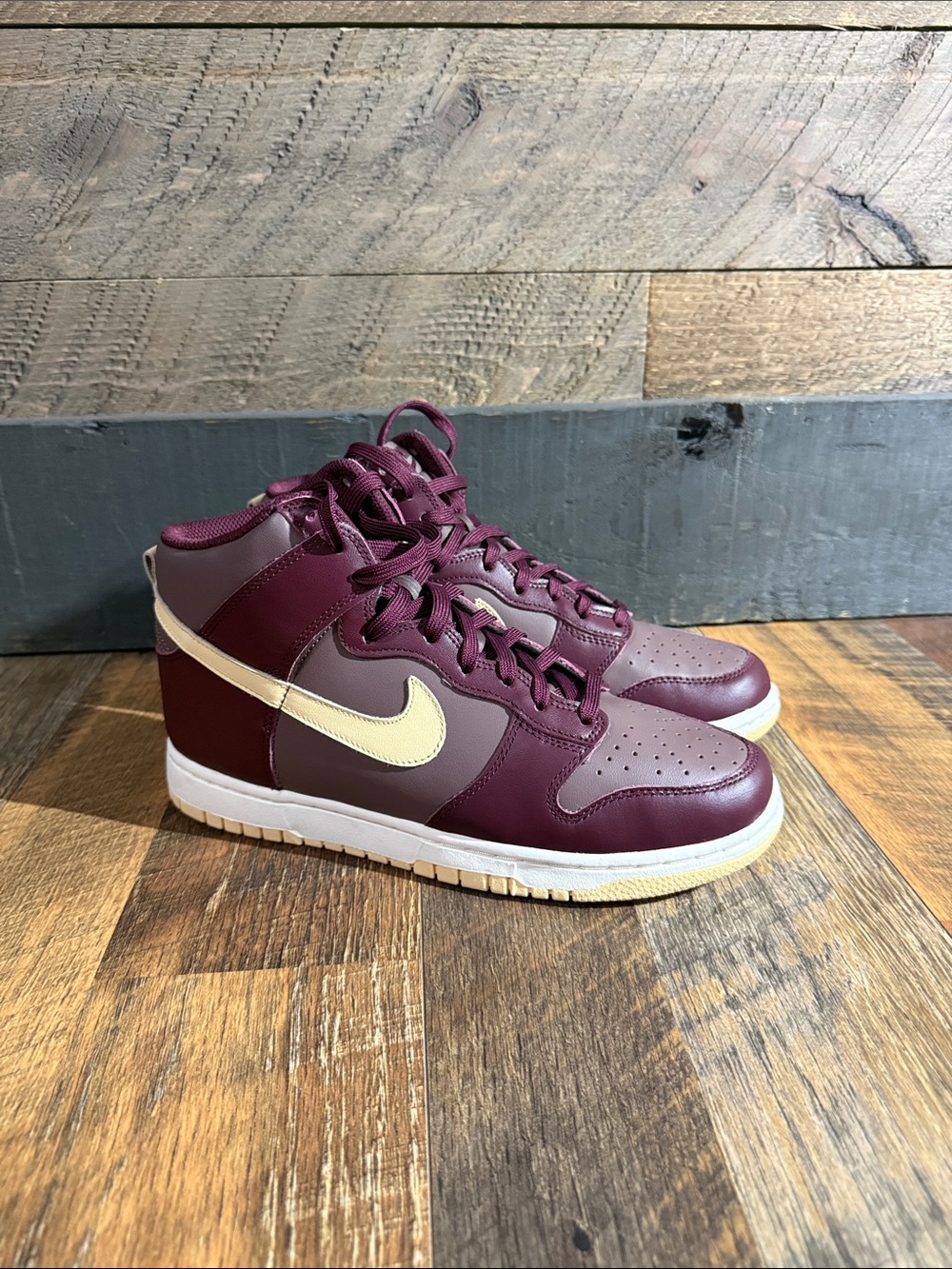 Nike Dunk High Plum Eclipse Pale Ivory Women’s Sneakers Size 8.5 DD1869-202